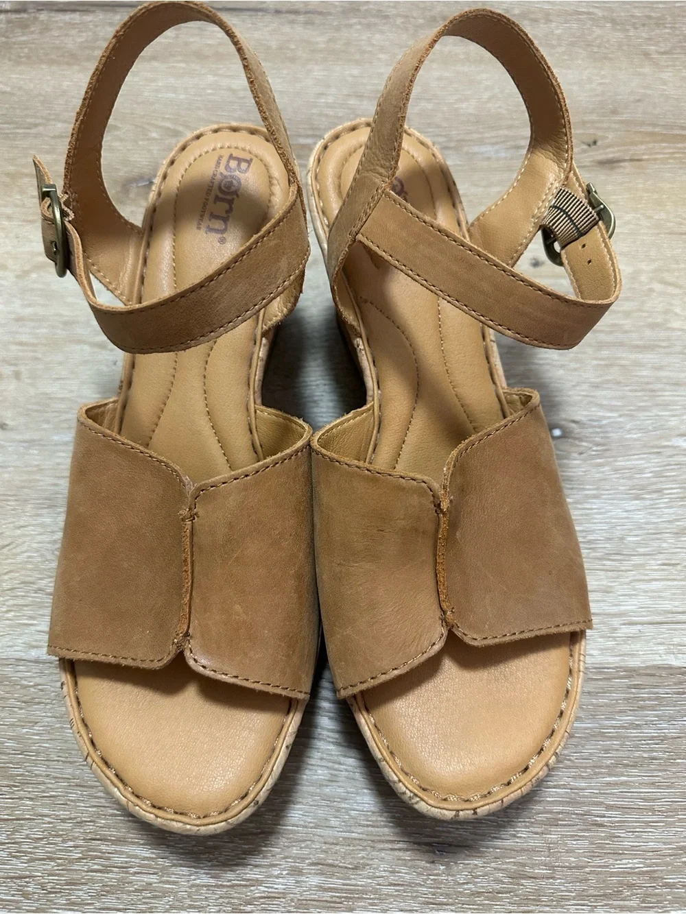 Born Agnio sandals